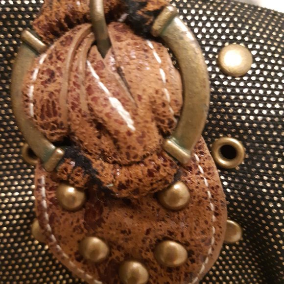 Mark Ecko Purse Gold with Leather Straps very unique . - Picture 12 of 12